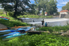 Mittagspause am Wehr in Kahla